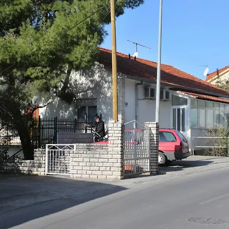 6023c * Τρογκίρ