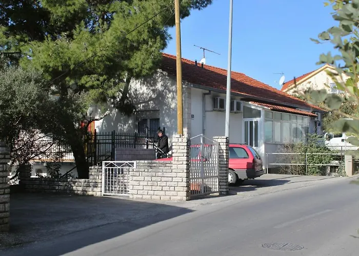 6023c * Trogir